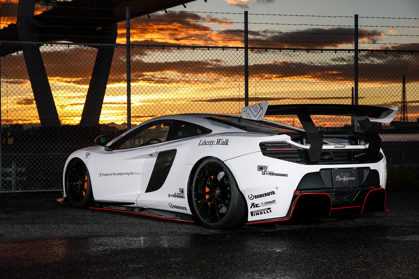 LB★performance McLaren 650S/MP4-12c Complete Body Kit