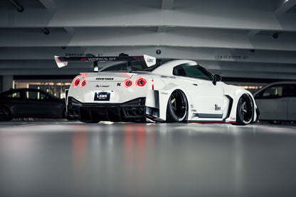 LB★Silhouette WORKS GT 35GT-RR Body Kit