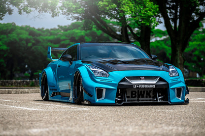 LB★Silhouette WORKS GT 35GT-RR Body Kit