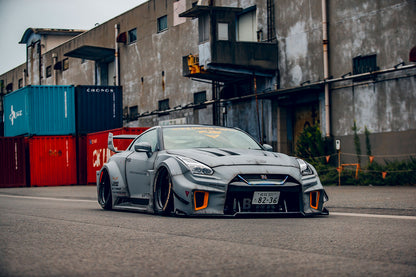 LB★Silhouette WORKS GT 35GT-RR Body Kit