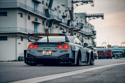 LB★Silhouette WORKS GT 35GT-RR Body Kit
