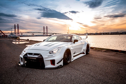 LB★Silhouette WORKS GT 35GT-RR Body Kit