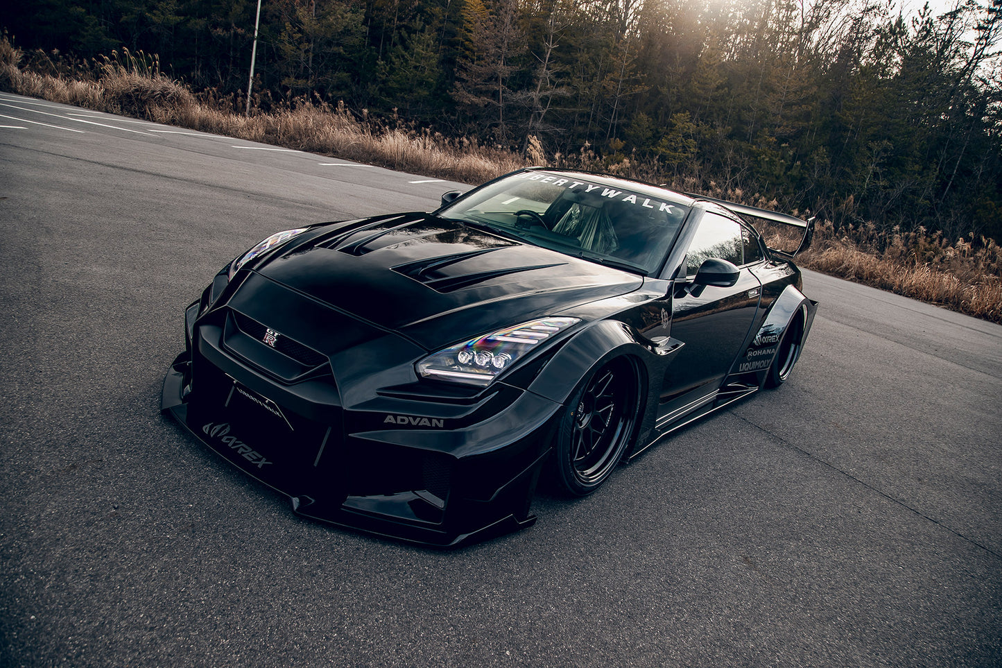 LB★Silhouette WORKS GT 35GT-RR Body Kit