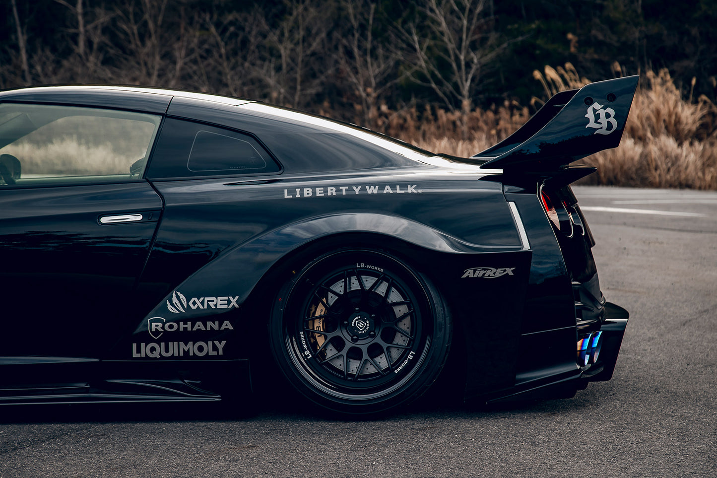 LB★Silhouette WORKS GT 35GT-RR Body Kit