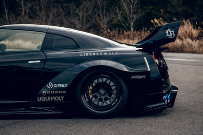 LB★Silhouette WORKS GT 35GT-RR Body Kit