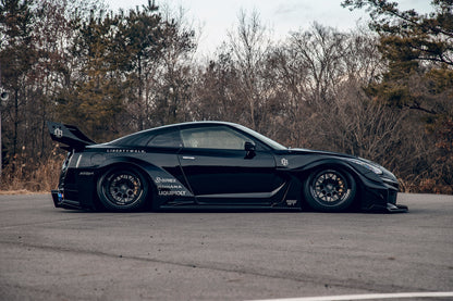 LB★Silhouette WORKS GT 35GT-RR Body Kit