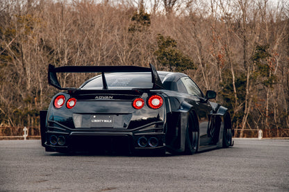 LB★Silhouette WORKS GT 35GT-RR Body Kit