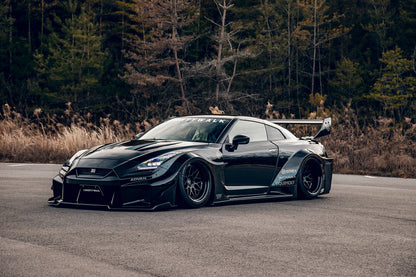 LB★Silhouette WORKS GT 35GT-RR Body Kit