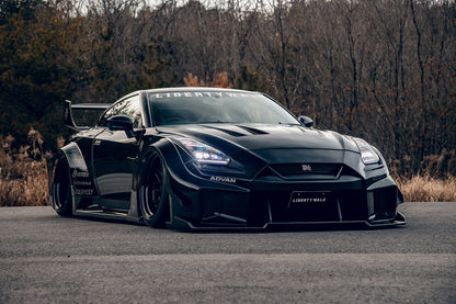 LB★Silhouette WORKS GT 35GT-RR Body Kit